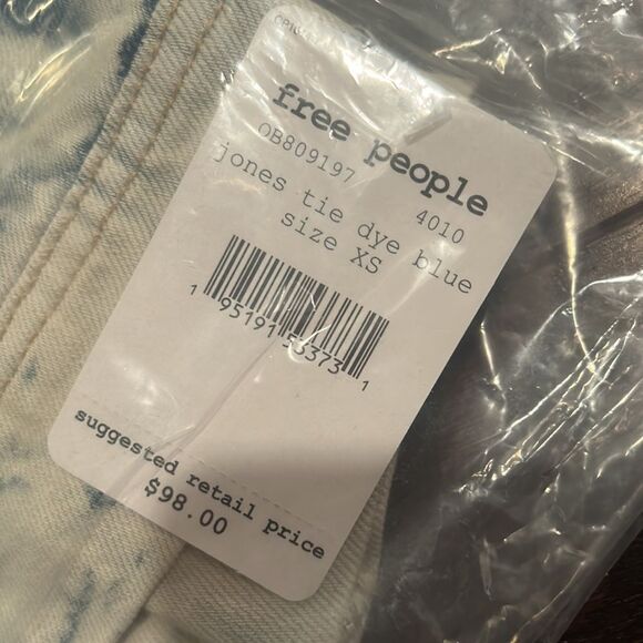 NWT Free People Rumors  Denim Jacket  Tie Dye Blue Denim Size XS - Picture 6 of 6